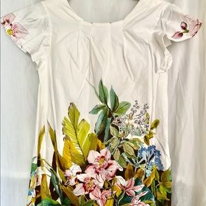 Used Girl’s summer dress from Zara. 100% cotton.